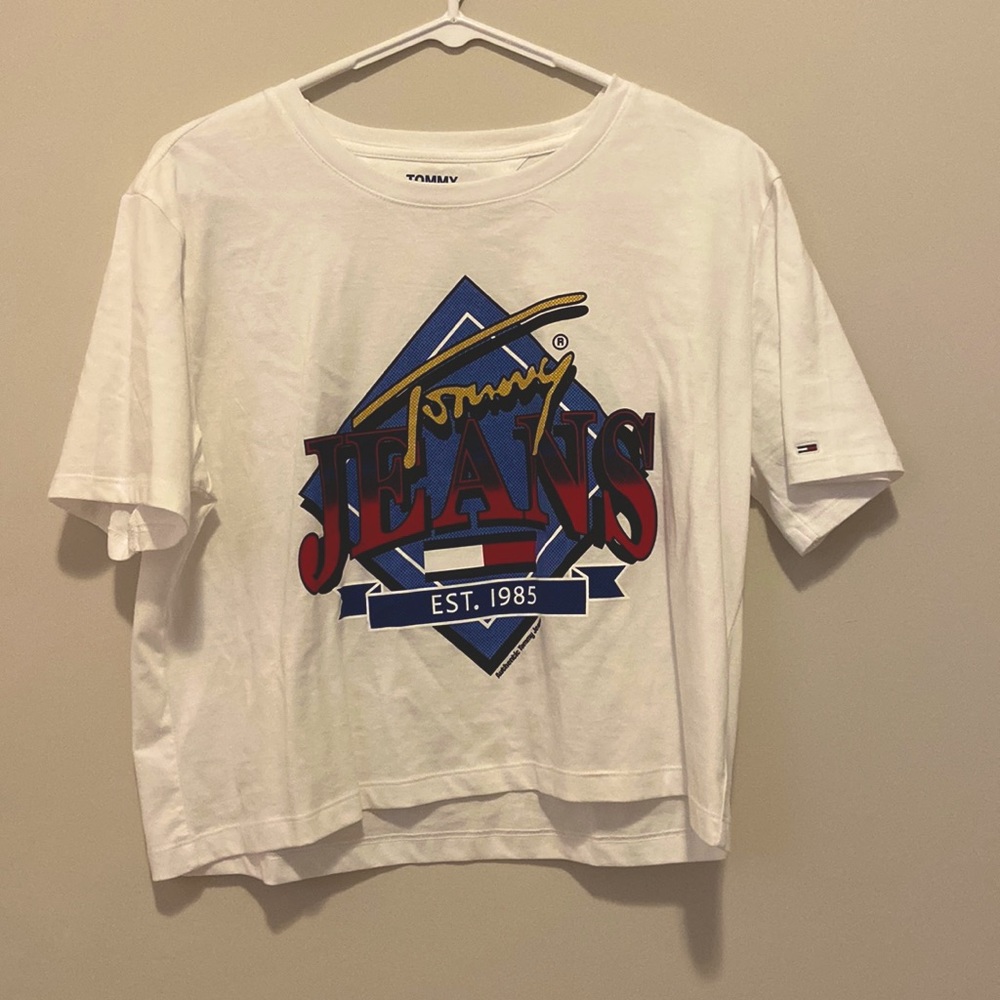 women's graphic tshirt
